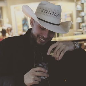 Meet your Posher, Juan